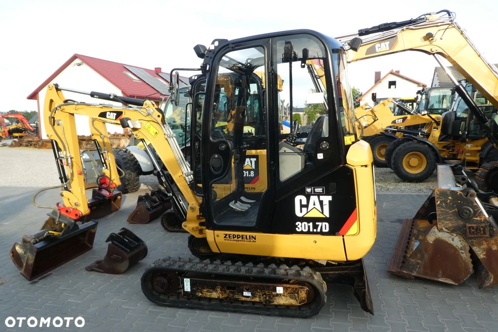 Caterpillar 301,7D Z NIEMIEC DWIE ŁYŻKI - 23