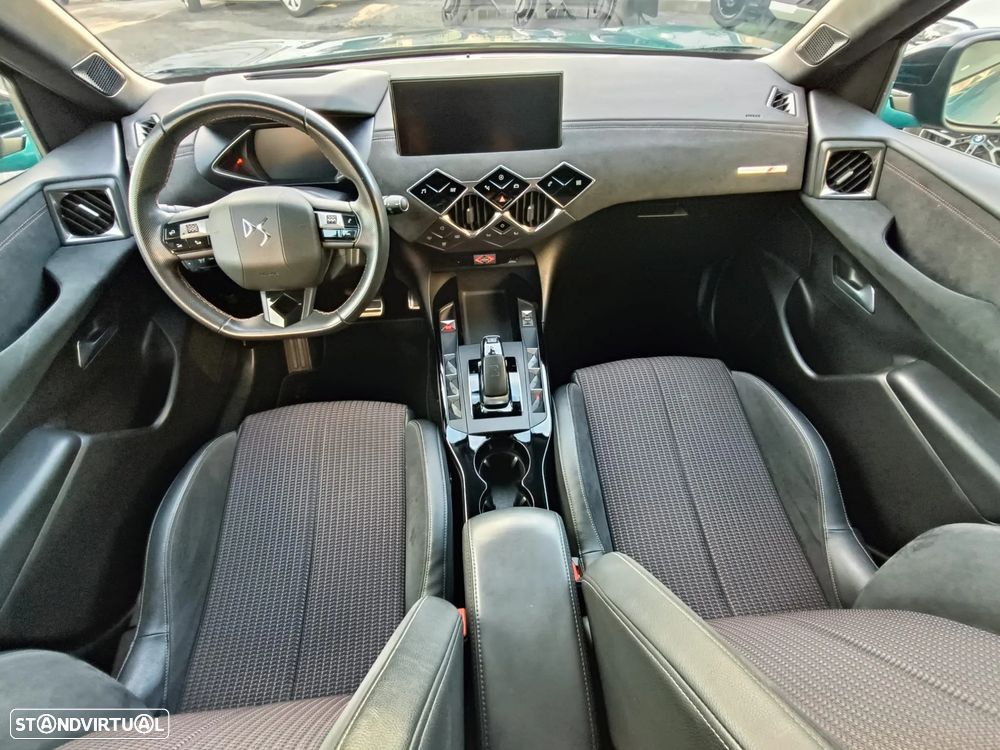 DS DS3 Crossback E-TENSE PERFORMANCE LINE + - 11