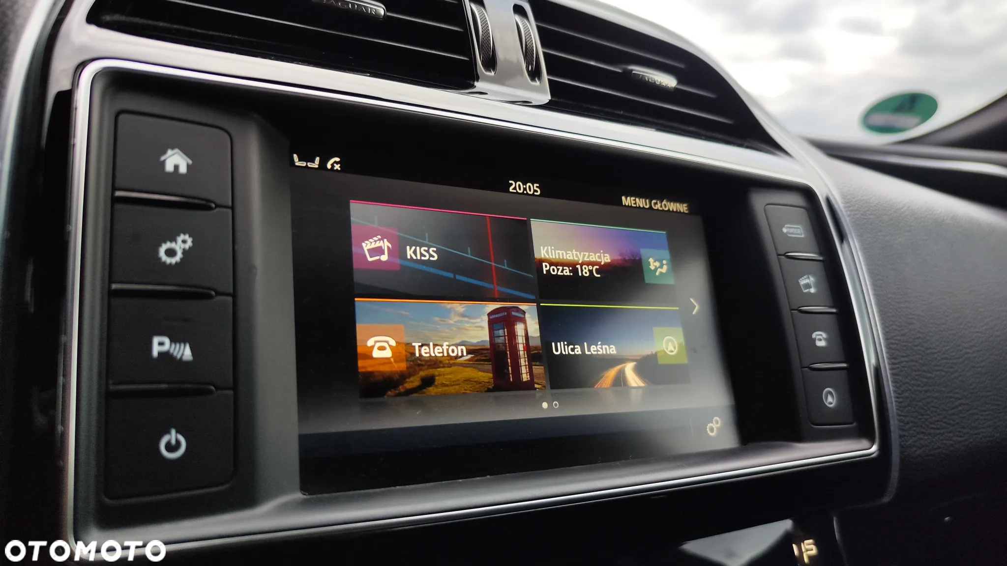 Jaguar XE 20d AWD R-Sport - 28