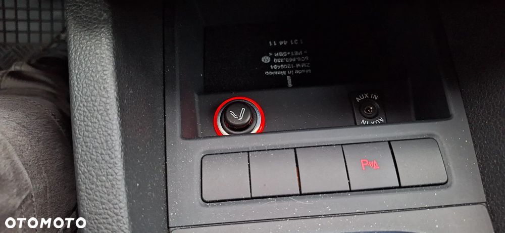 Volkswagen Jetta - 11