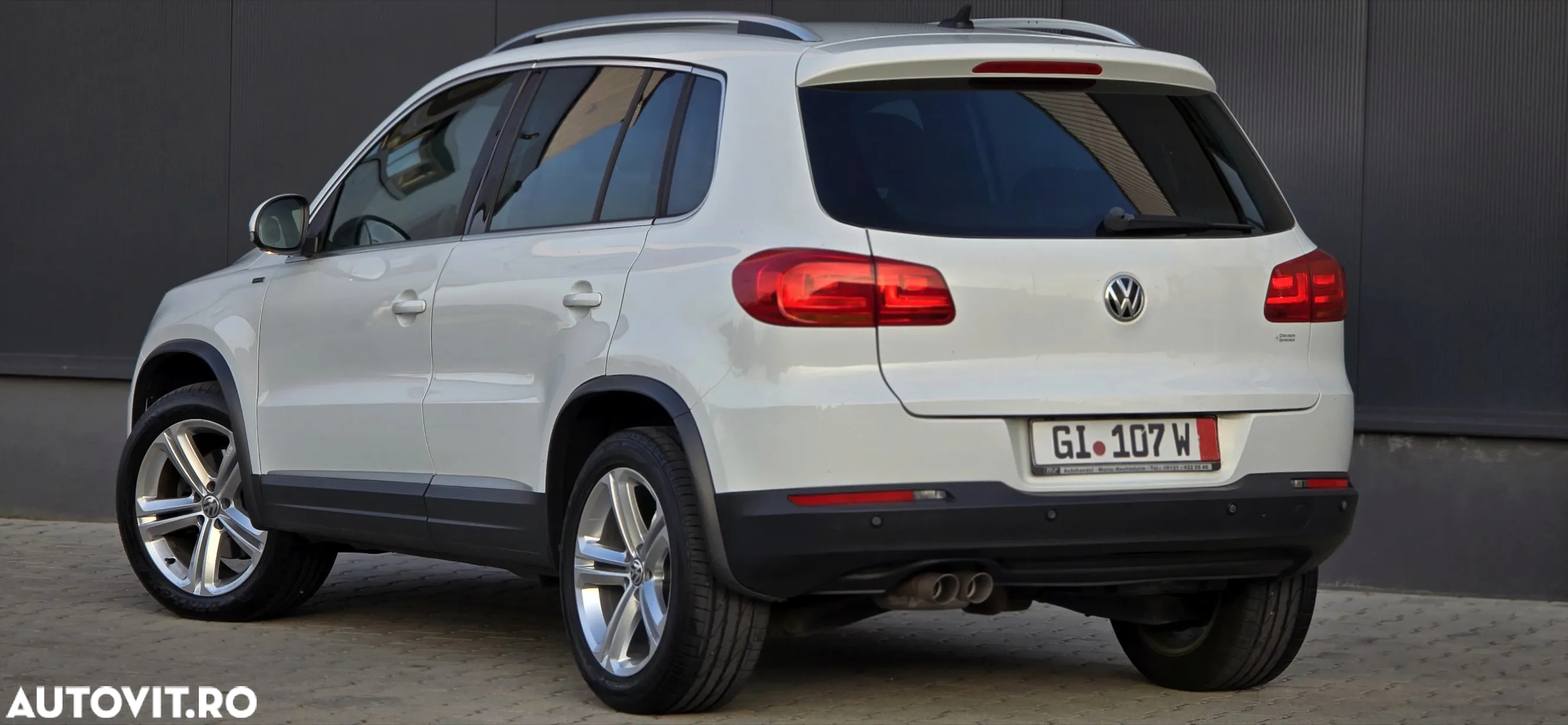 Volkswagen Tiguan 2.0 TDI SCR 4MOTION BlueMotion Technology DSG Lounge Sport & Style - 11