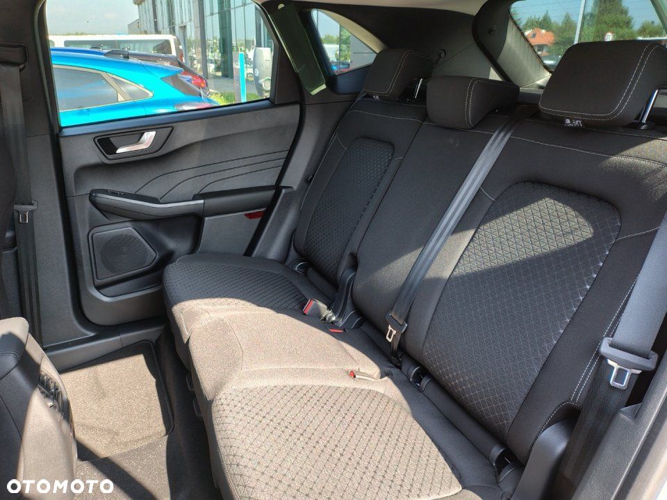 Ford Kuga - 24