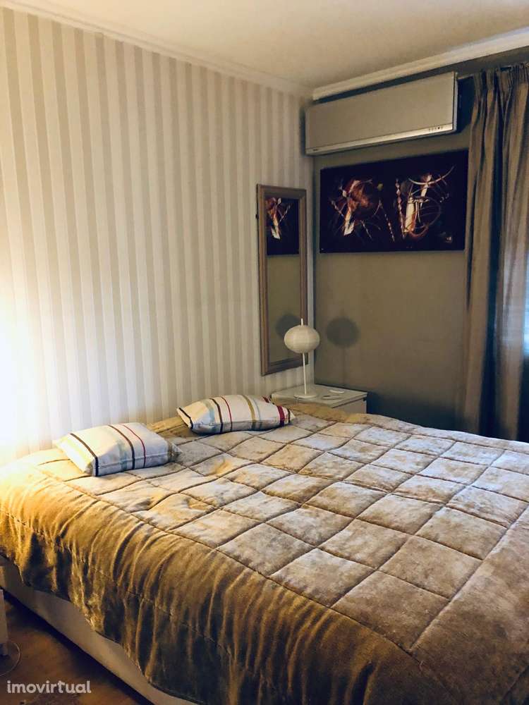 Moradia T4 com piscina, terraço e ar condicionado - Grande imagem: 3/12