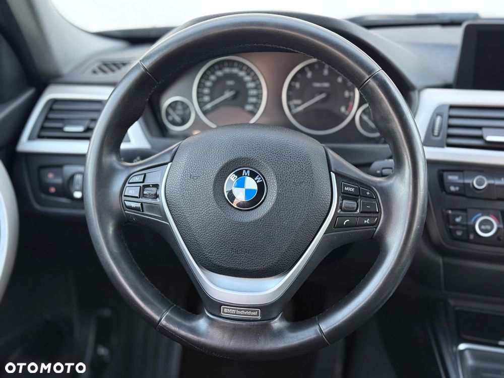 BMW Seria 3 320d DPF - 35