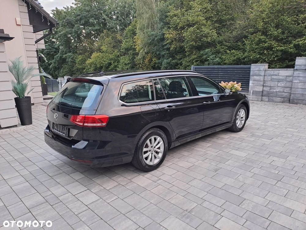Volkswagen Passat - 4