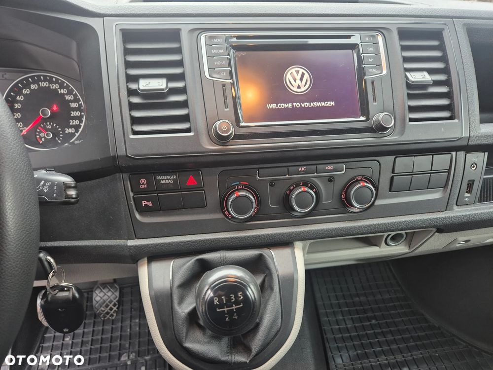 Volkswagen Transporter T6 - 17