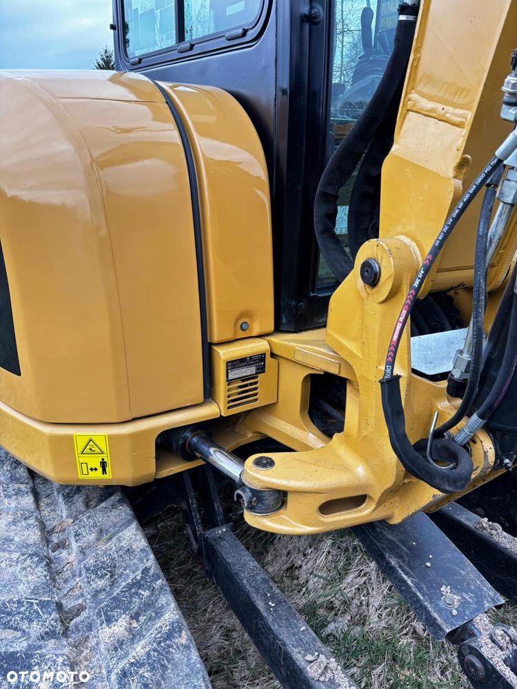 Caterpillar - 11
