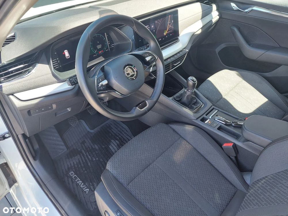 Skoda Octavia 1.5 TSI ACT Style - 10
