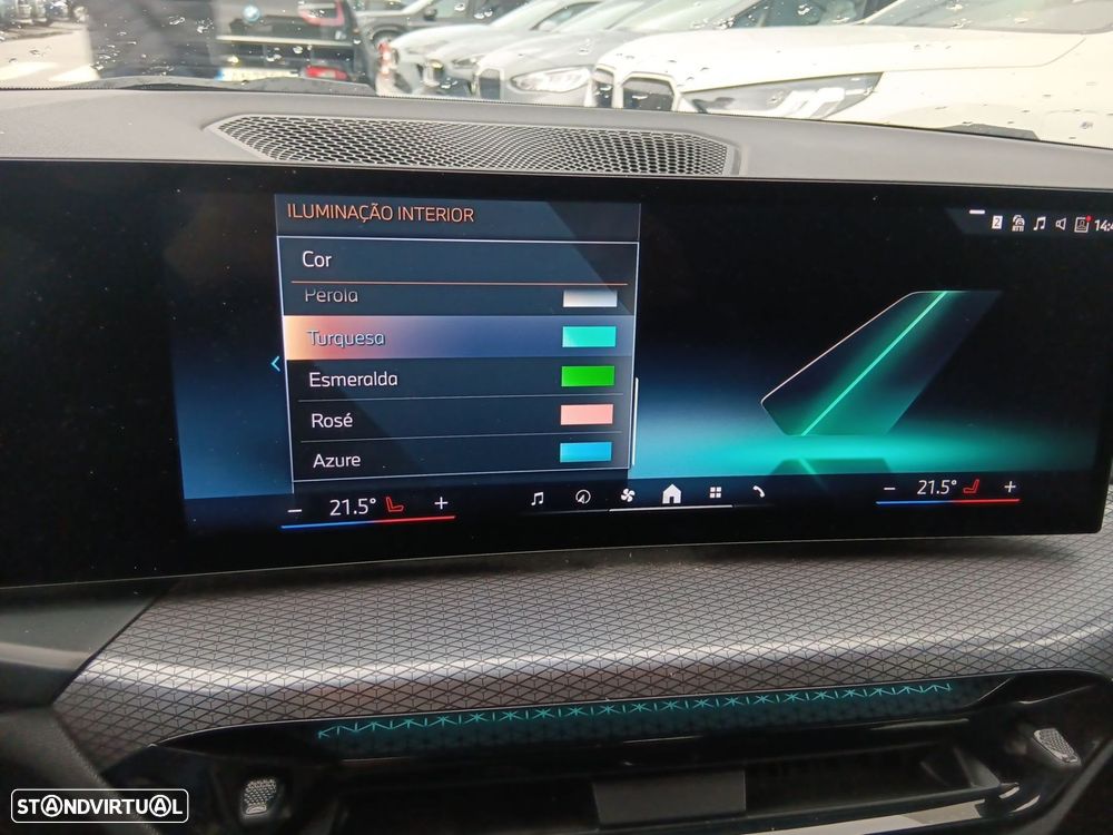 BMW 330 e Pack Desportivo M Auto - 25