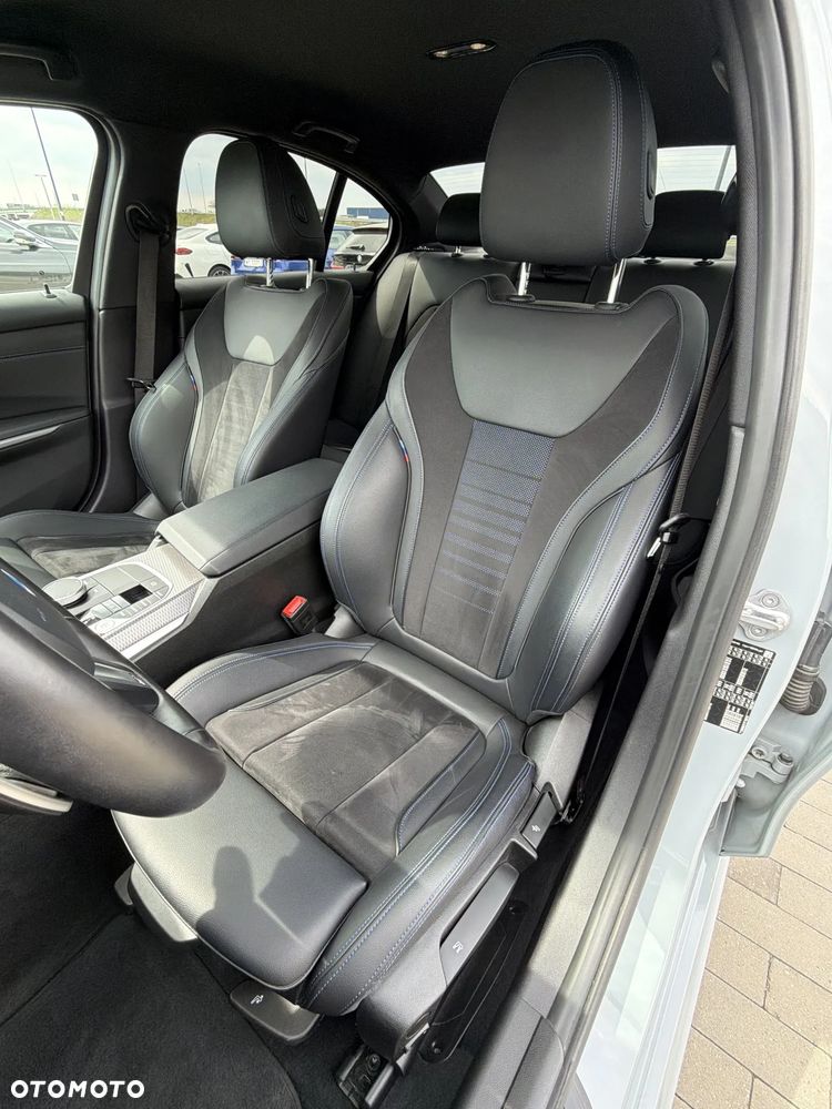 BMW Seria 3 318i M Sport - 11