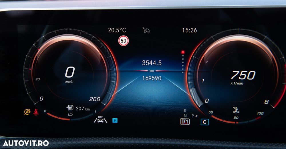 Mercedes-Benz A 220 4Matic 7G-DCT AMG Line - 17