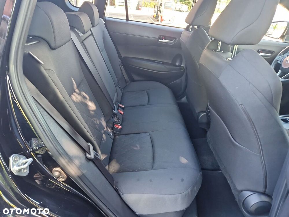 Toyota Corolla Cross - 13