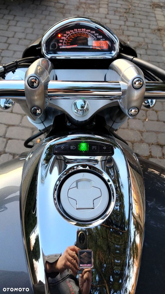 Suzuki Boulevard - 10