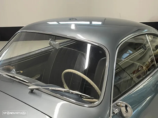 VW Karmann Ghia - 10