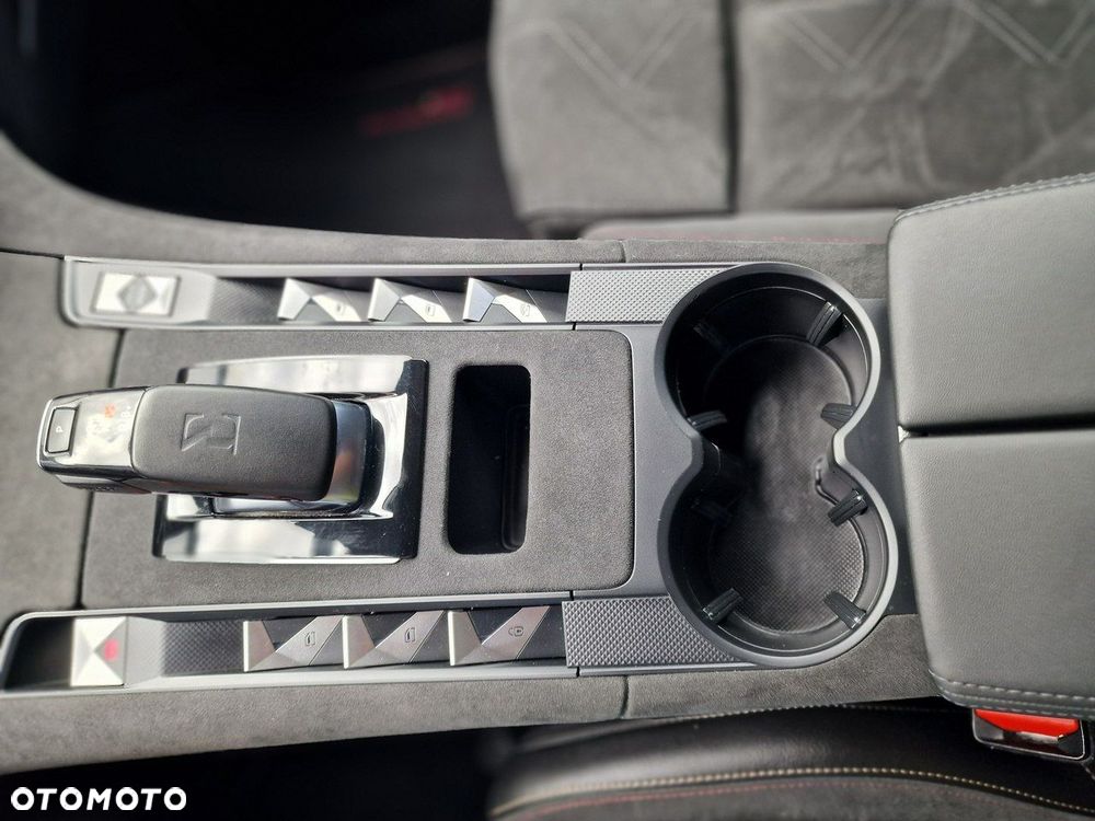 DS Automobiles DS 7 Crossback 1.6 E-Tense Performance Line + - 26