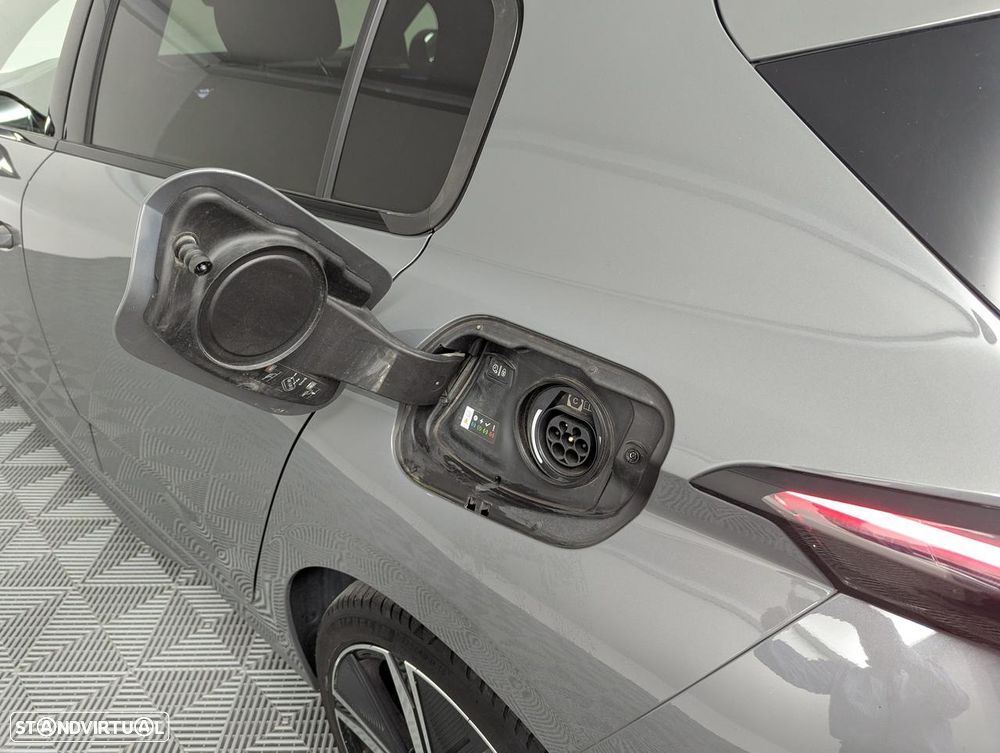 Peugeot 308 1.6 Hybrid GT e-EAT8 - 11