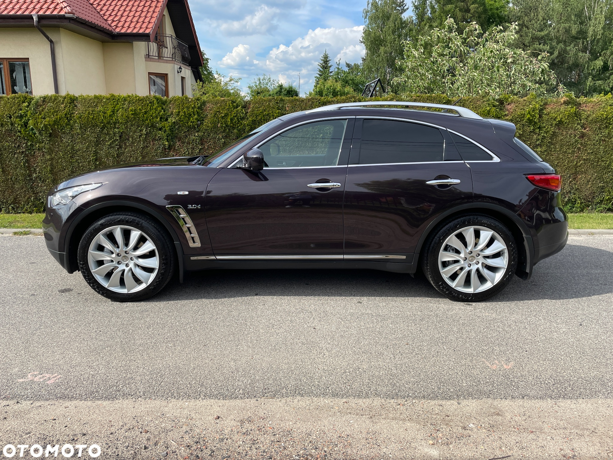 Infiniti QX70 - 3
