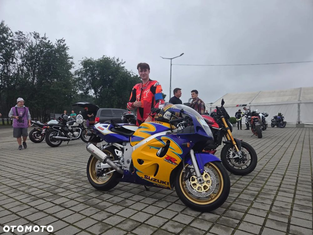 Suzuki GSX-R - 2