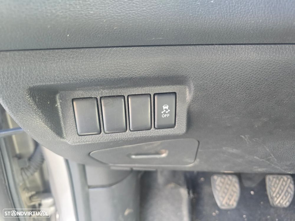 Nissan X-Trail 2.0 DCi 4x4 DPF SE - 13