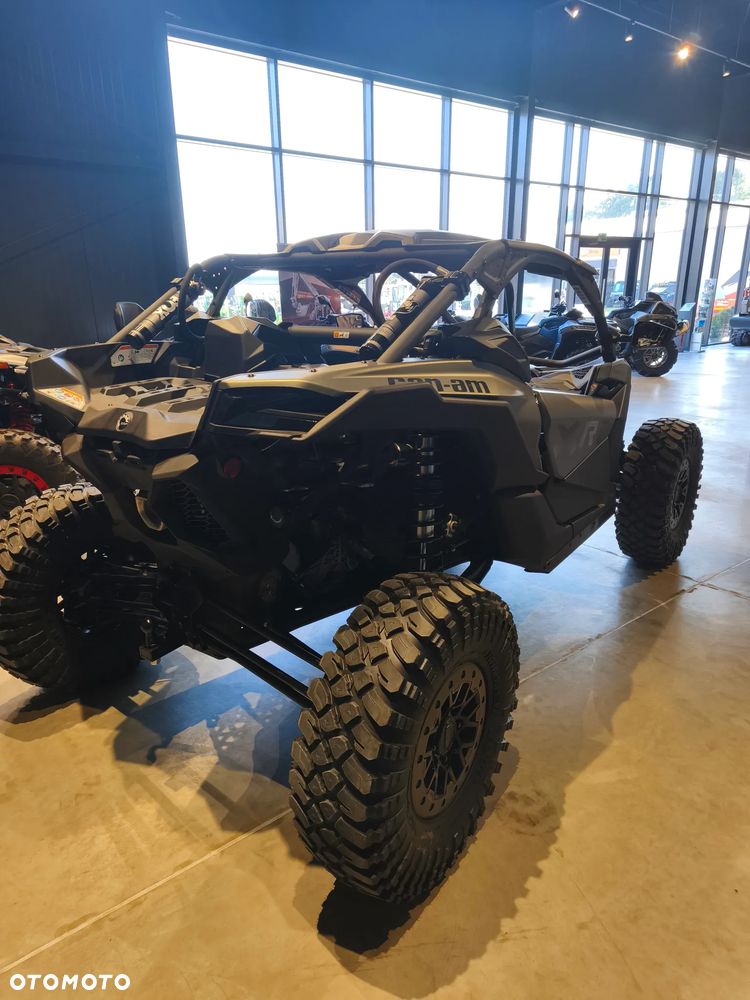 Can-Am Maverick - 5