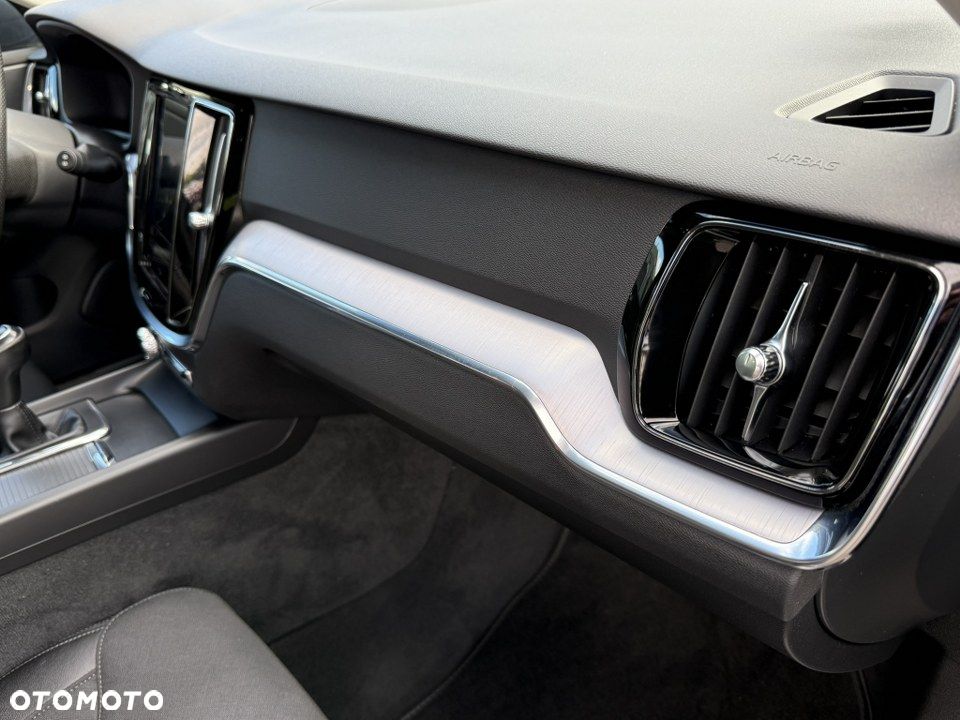 Volvo V60 D3 Momentum - 31