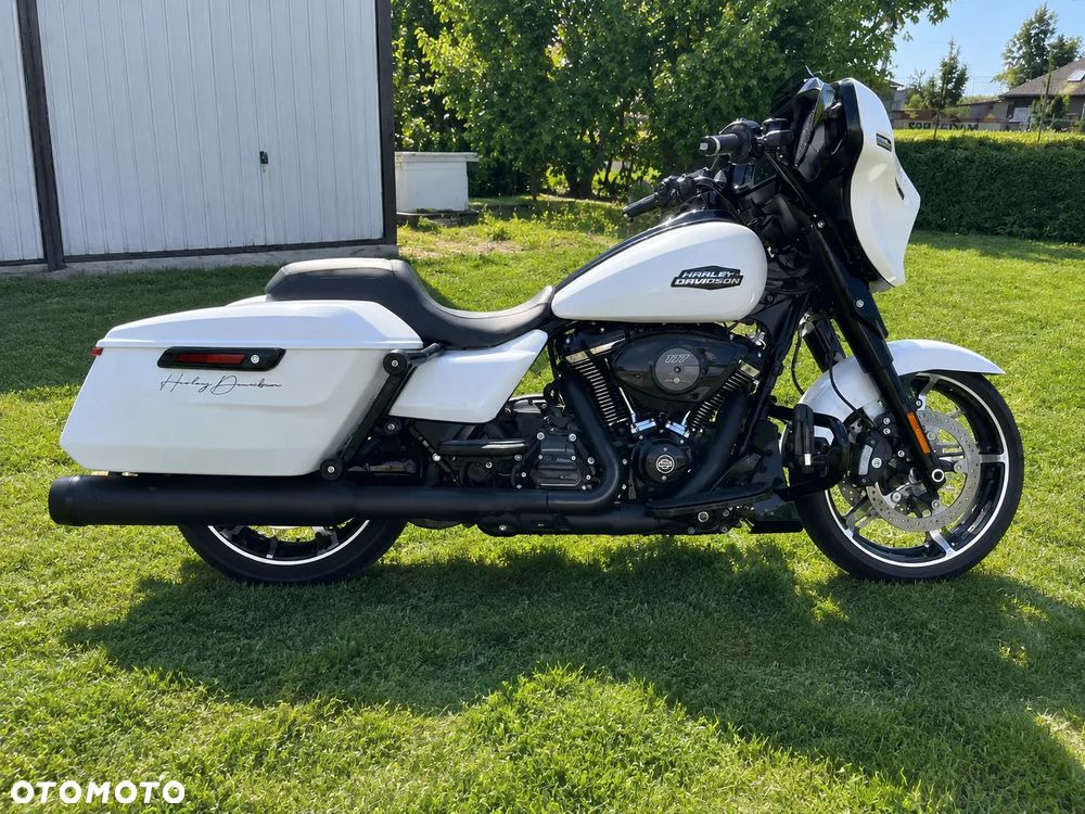 Harley-Davidson Touring Street Glide - 2