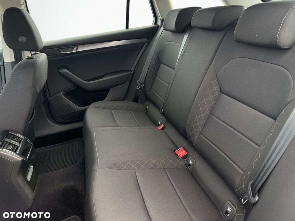 Skoda Superb 1.5 TSI Active - 23