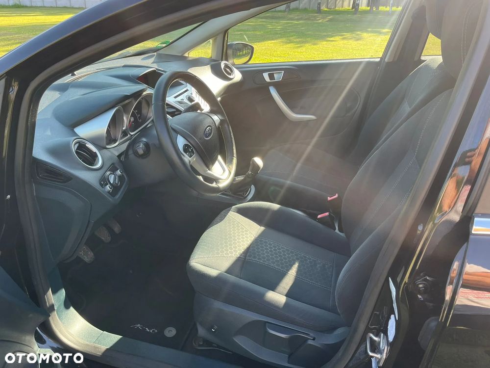 Ford Fiesta 1.25 Titanium EU5 - 23