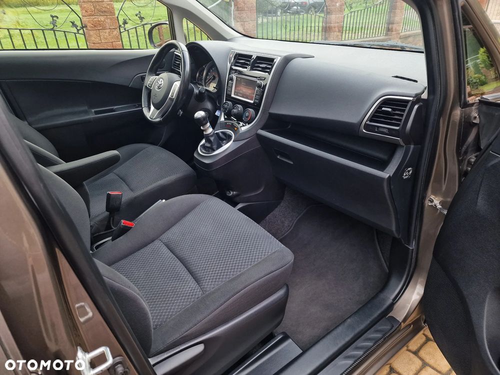 Toyota Verso S - 18