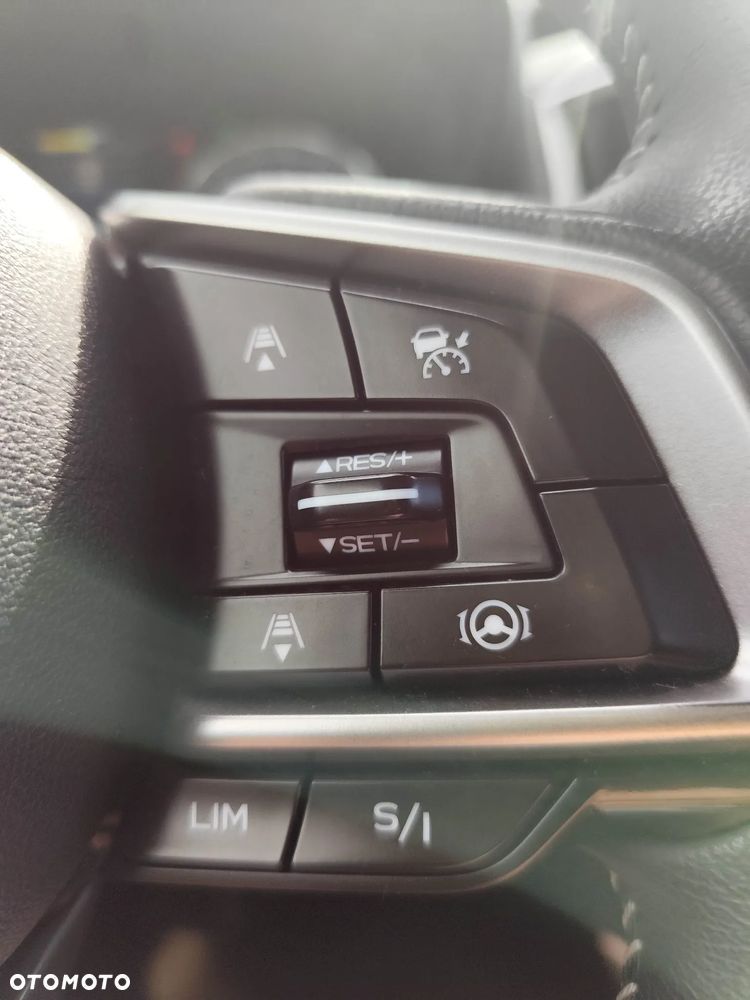 Subaru Forester 2.0 i Exclusive Special (EyeSight) Lineartronic - 24