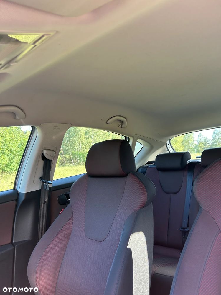 Seat Leon 1.6 Reference - 9