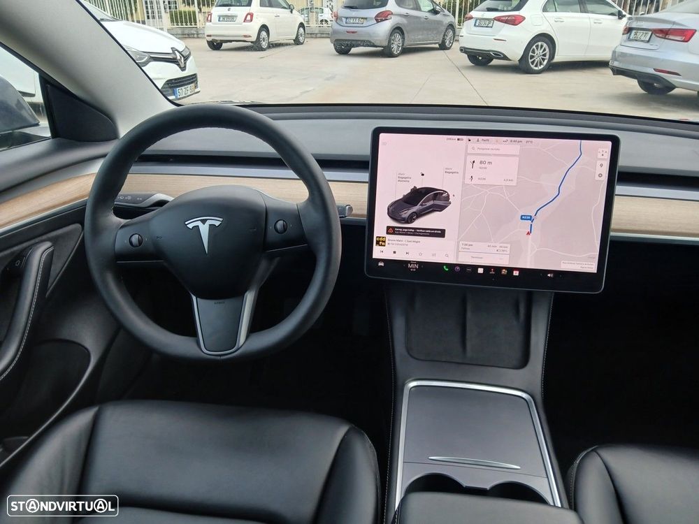 Tesla Model 3 - 16