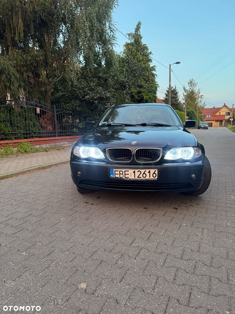BMW Seria 3 318i - 5