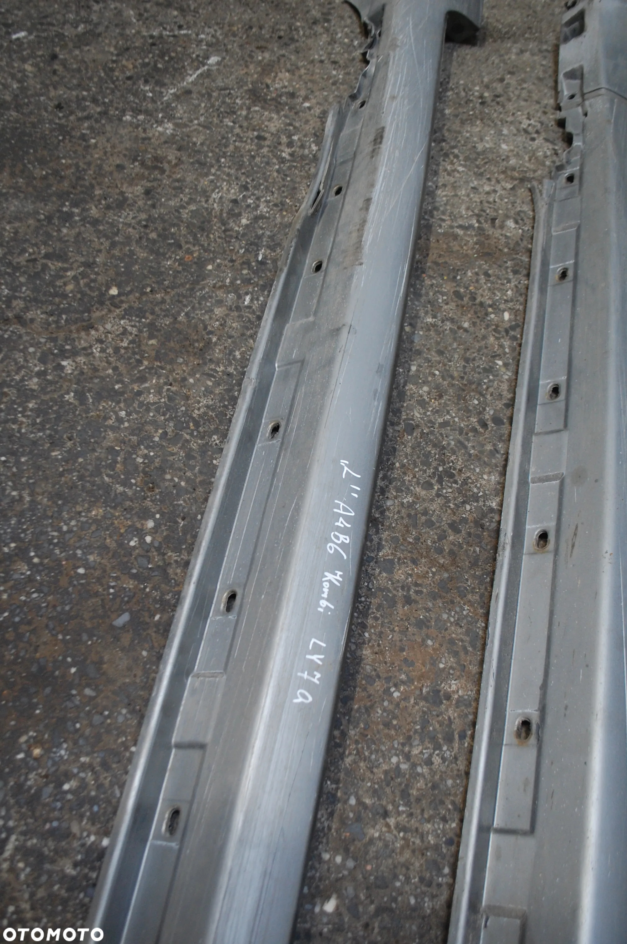 LISTWA PROGOWA DOLNA LEWA PRAWA KOMPLETNA AUDI A4 B6 KOMBI SEDAN LZ5C/ LY9B/ LY7R/ LY7Q - 19