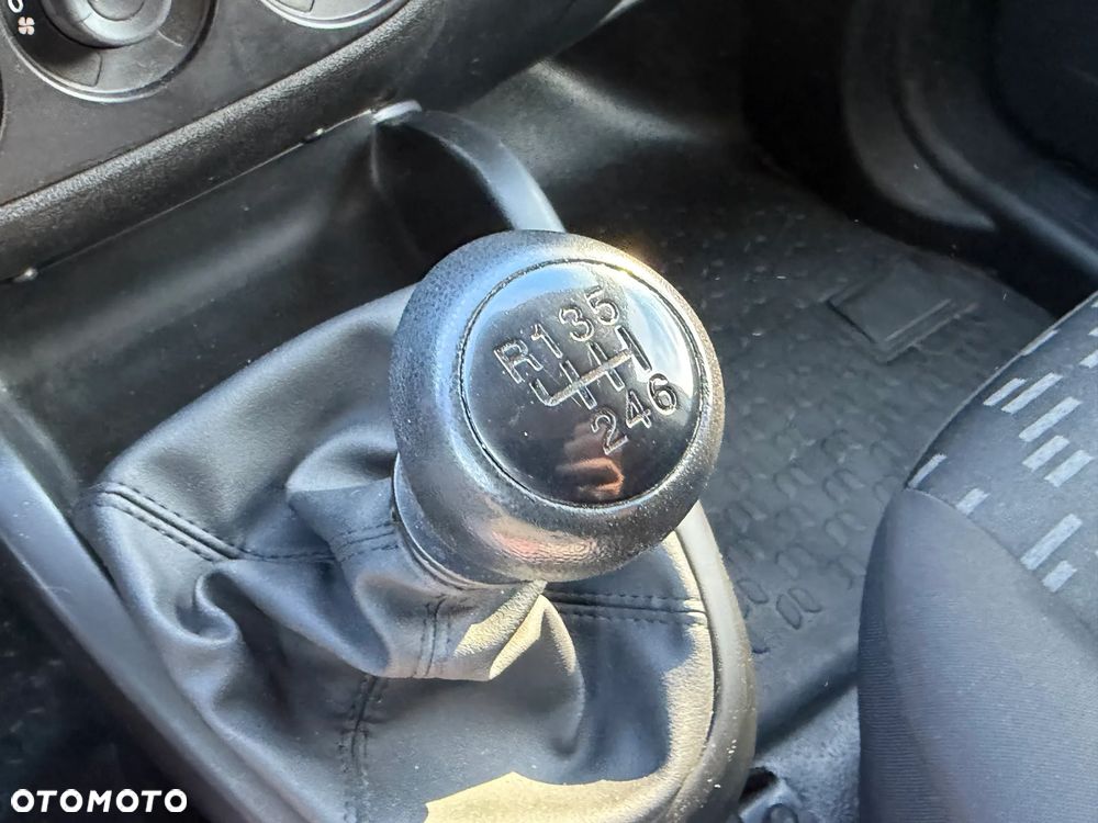 Opel Combo - 24