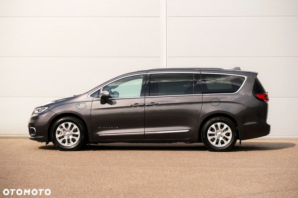 Chrysler Pacifica - 6