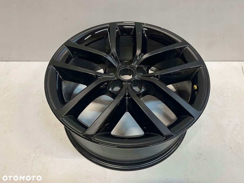 LAND ROVER RANGE ROVER EVOQUE FELGA 8JX19 ET40 5X108 - 3