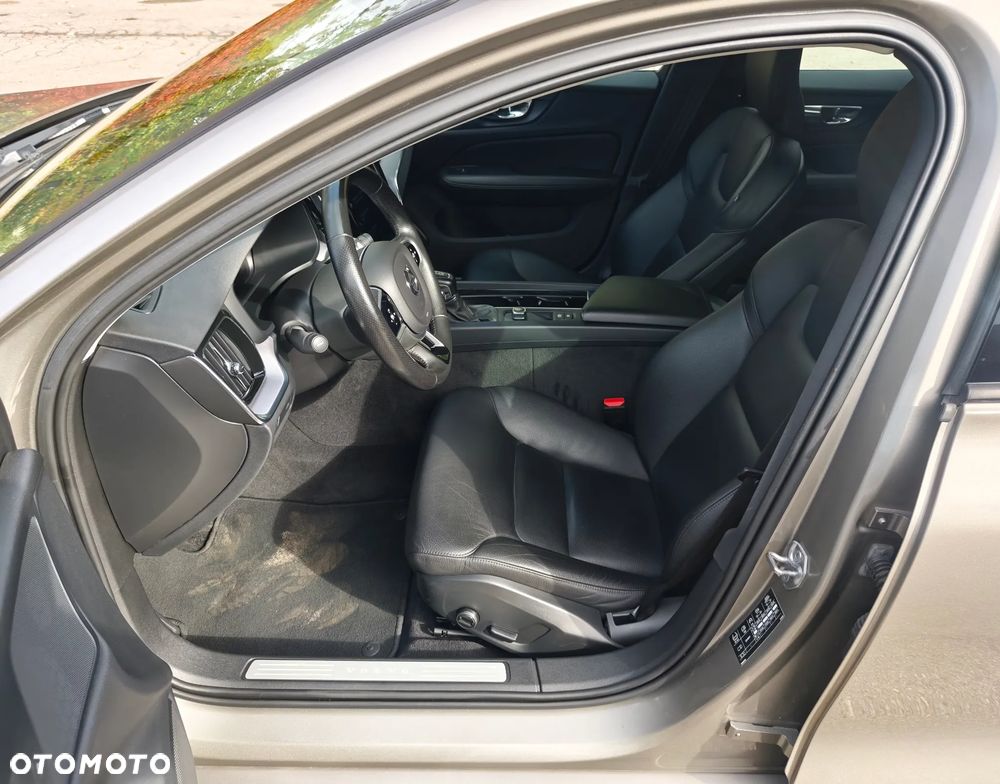 Volvo V60 D3 Geartronic Momentum - 15