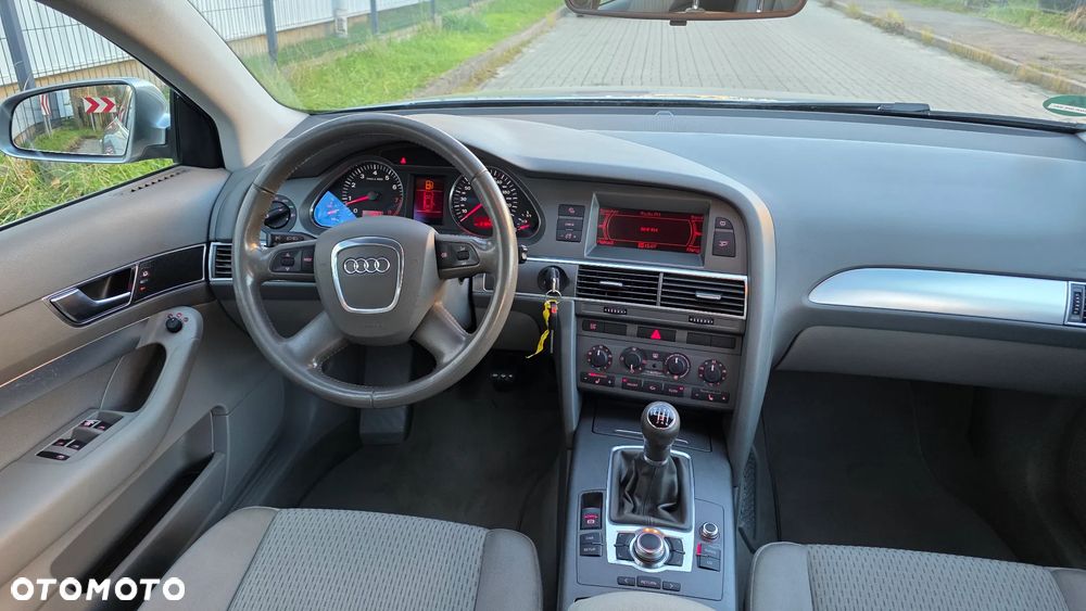Audi A6 Avant 2.4 - 8