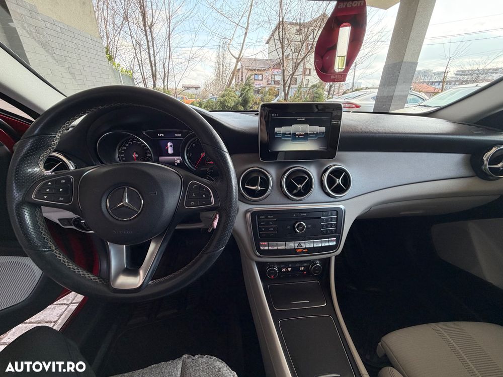 Mercedes-Benz GLA 200 d 4MATIC Aut. - 3