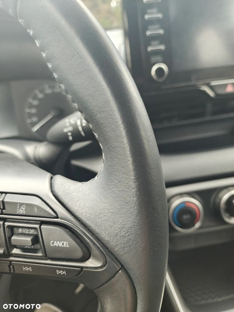 Toyota Yaris 1.5 Comfort - 11