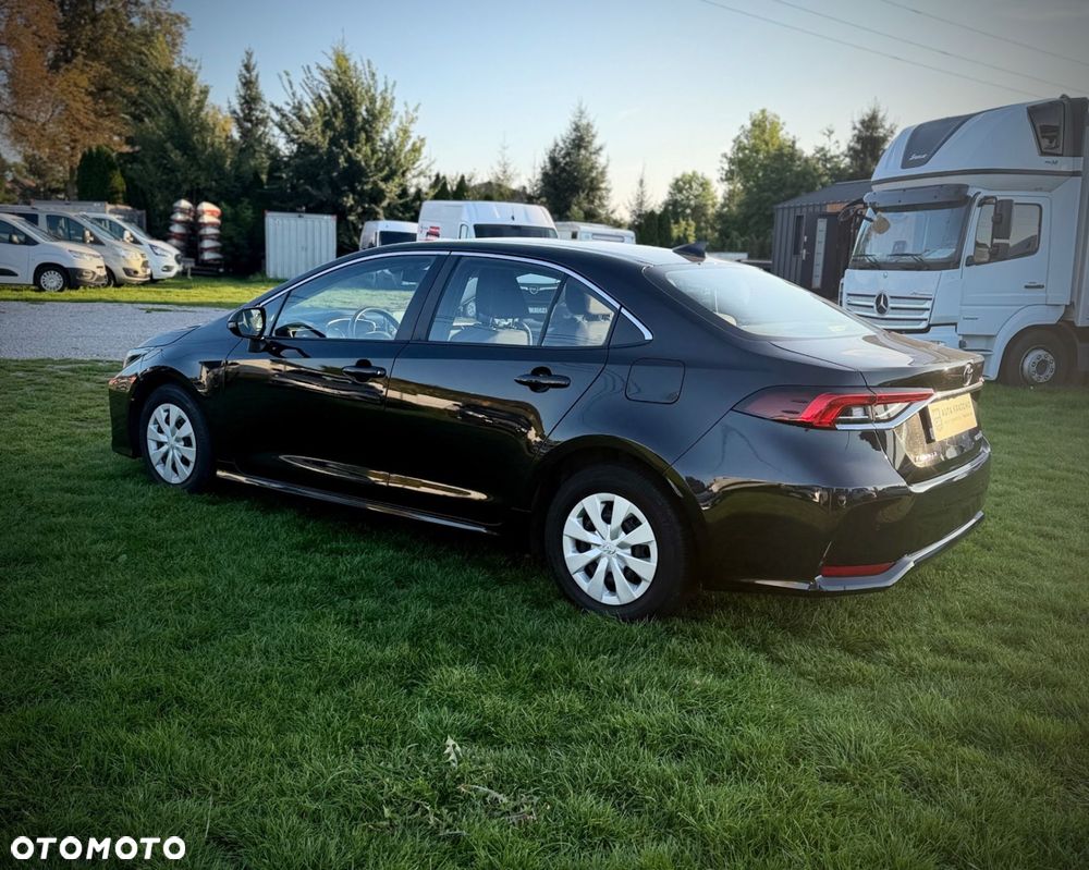 Toyota Corolla - 10