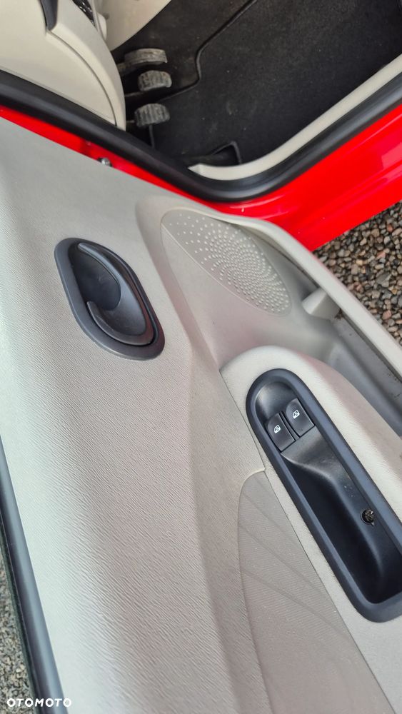 Renault Twingo 1.2 8V Access - 18