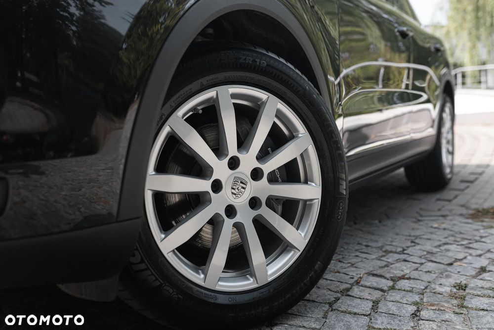 Porsche Cayenne Standard - 4