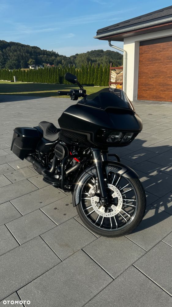 Harley-Davidson Touring Road Glide - 4