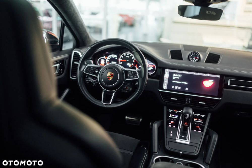Porsche Cayenne GTS - 17