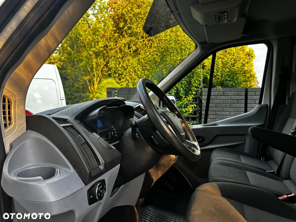 Ford Transit - 11