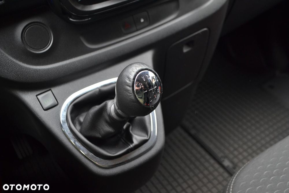 Opel Vivaro L2H1 2,9t Elegance Premium - 18