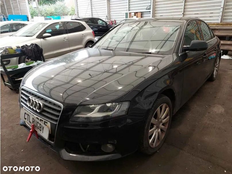AUDI A4 B8 LZ9Y MASKA W KOLOR - 2