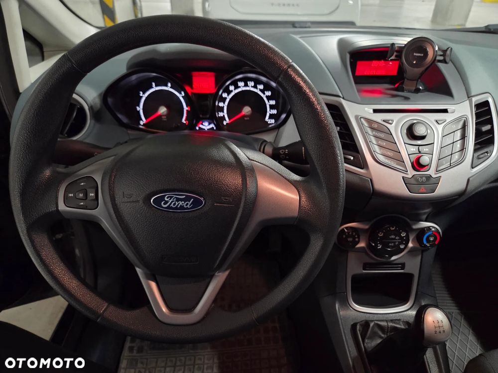 Ford Fiesta - 2